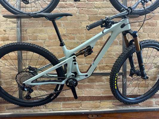Yeti SB120 LR 2023